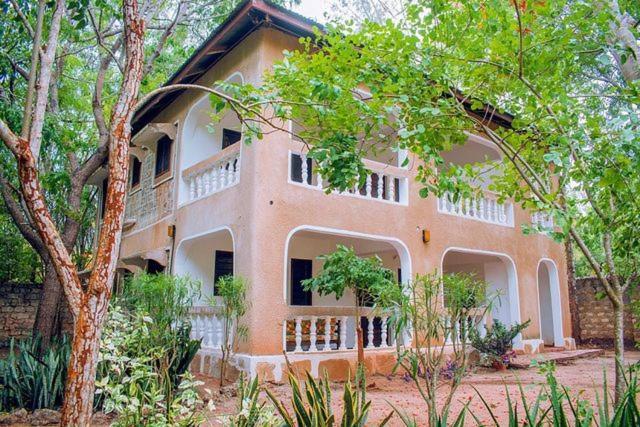شاطئ دياني Kijani Cottages Diani المظهر الخارجي الصورة